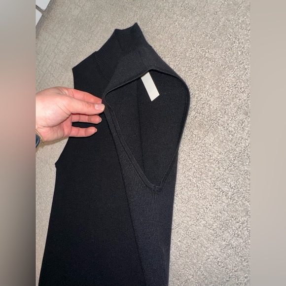 New with tags, madewell, small, black “mock neck” tank. Very comfy. - Picture 8 of 9